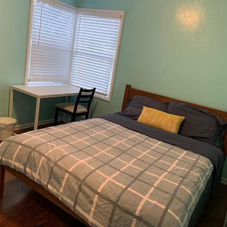 Tehama Home - Cozy & Affordable Private Rooms Near Berkeley Richmond Bagian luar foto